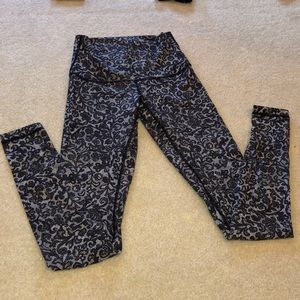lululemon athletica Black and Gray Patterned Leggings